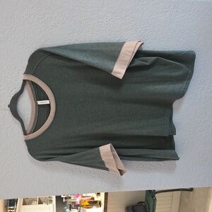 Dokotoo Oversized Soft Basic Tee – Green w/ Tan Trim | Large